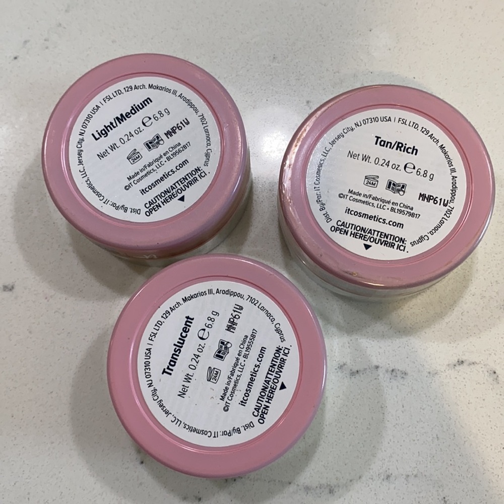 It Cosmetics Breakout Powder - Picture 4 of 4